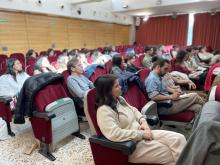 Futurs residents a la sala d'actes de l'Hospital Santa Caterina durant la presentació de la docència de l'IAS